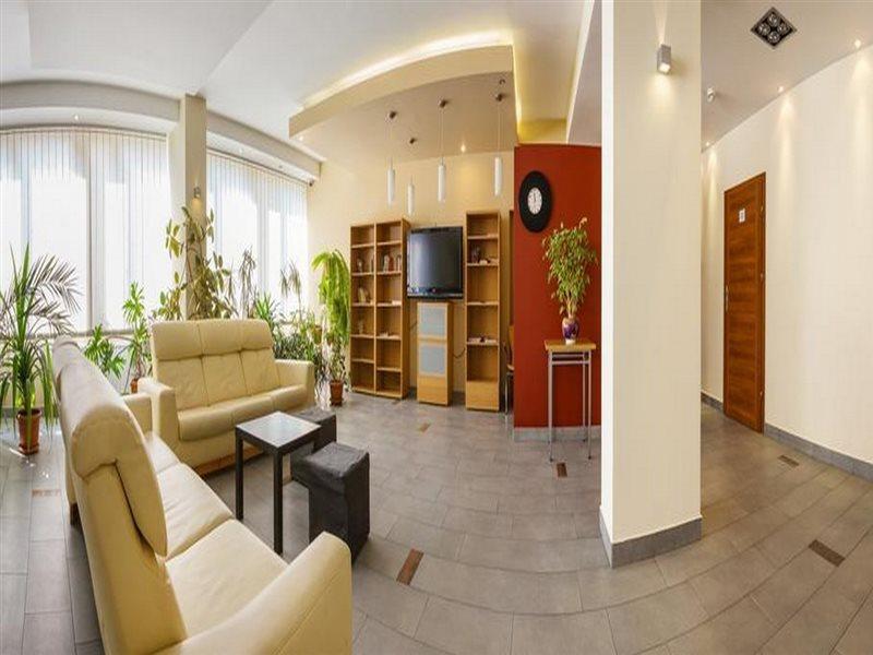 Auberge de jeunesse Dom Turystyczny Indigo à Cracovie Extérieur photo