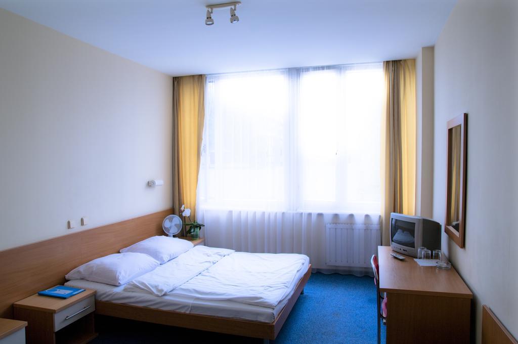 Auberge de jeunesse Dom Turystyczny Indigo à Cracovie Chambre photo