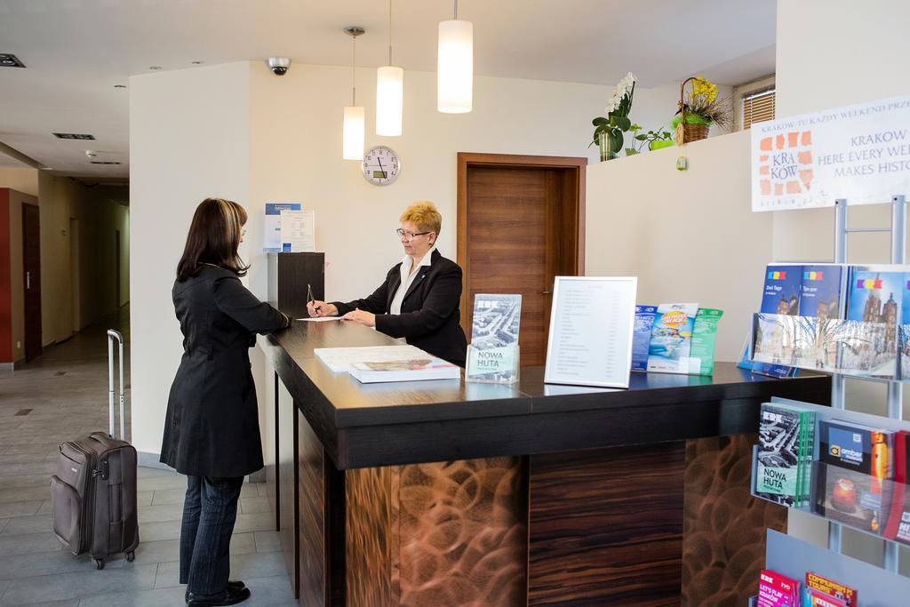 Auberge de jeunesse Dom Turystyczny Indigo à Cracovie Extérieur photo