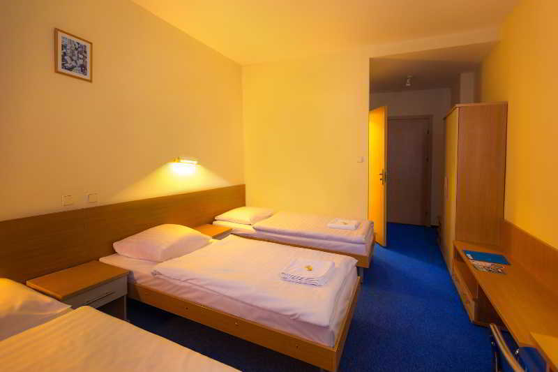 Auberge de jeunesse Dom Turystyczny Indigo à Cracovie Extérieur photo