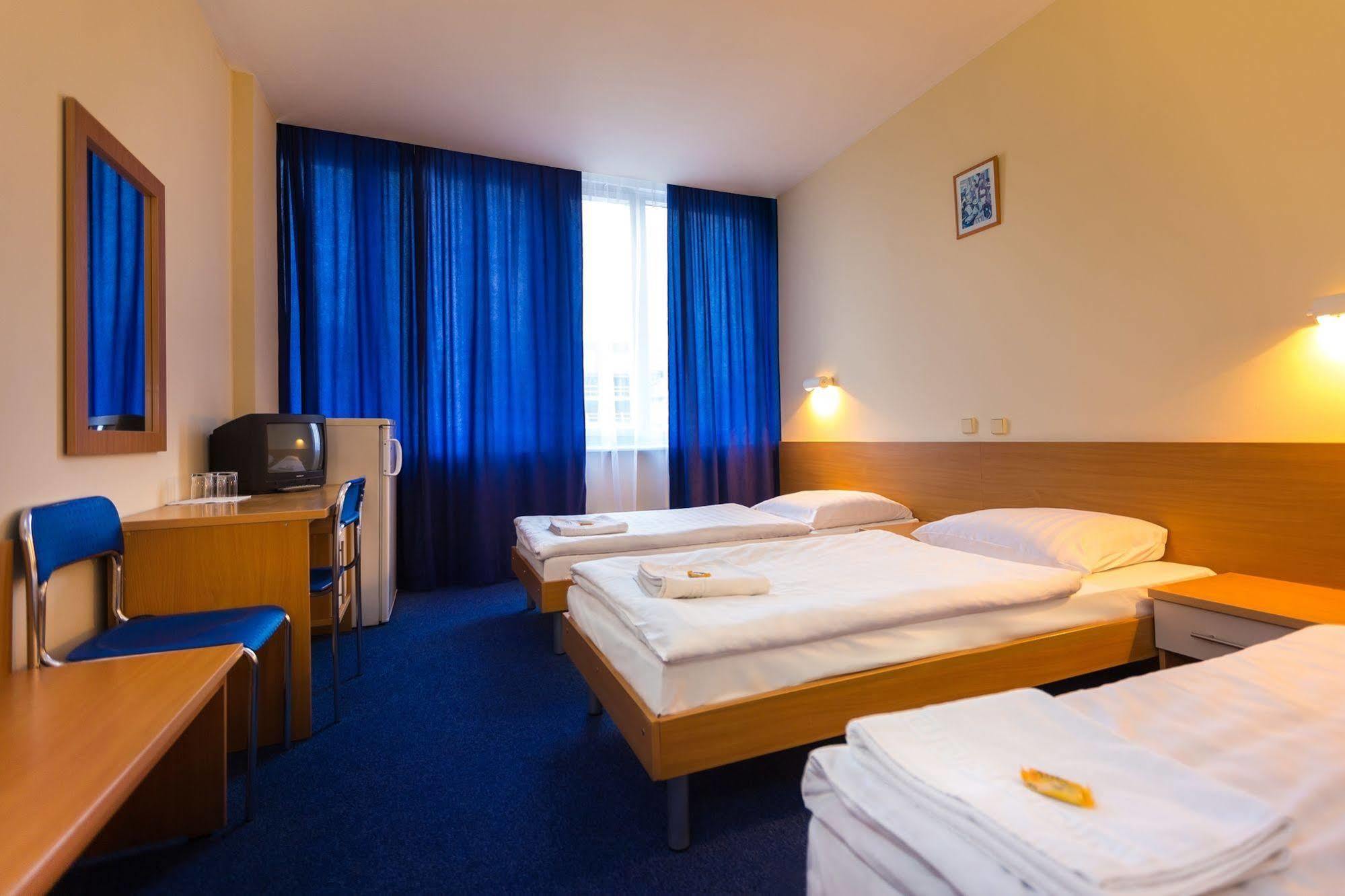 Auberge de jeunesse Dom Turystyczny Indigo à Cracovie Extérieur photo