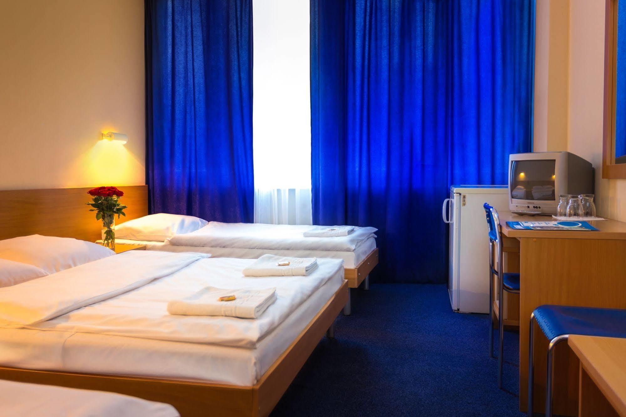 Auberge de jeunesse Dom Turystyczny Indigo à Cracovie Extérieur photo